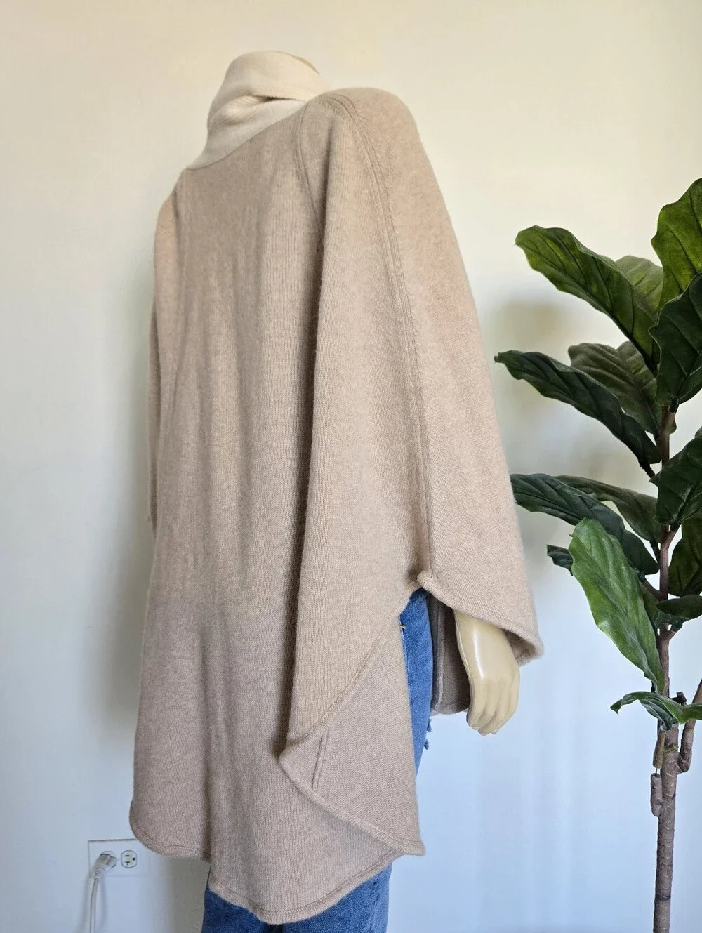 Evelyn Cashmere Wool Blend Colorblock Knit Poncho Cape Cardigan S/M Women's
